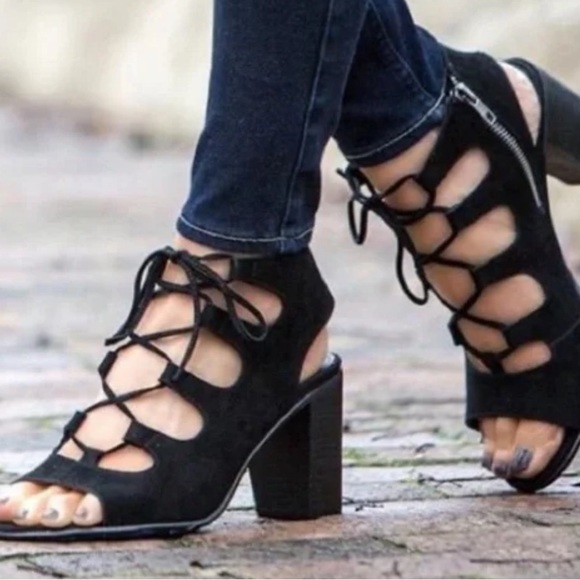 Steve Madden Lace Up Open Sandals 9 - Picture 10 of 10